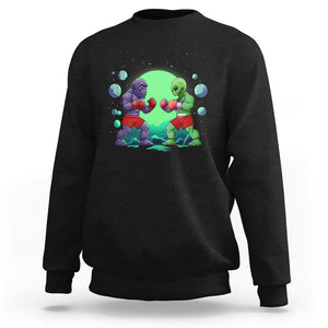 Bigfoot VS Alien Boxing Funny Sasquatch UFO Sweatshirt TS09 Black Printyourwear