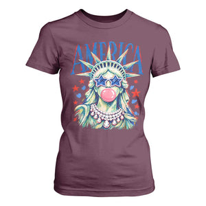 America Statue of Liberty Blowing Bubblegum T Shirt For Women Star and Glasses Patriotic Summer Vibes Graphic