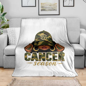 Zodiac Queen Cancer Season Retro Camo Camouflage Graphic Throw Blanket June July Horoscope Birthday Gift Melanin Women