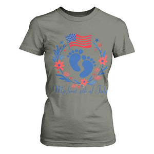 My First 4th of July Patriotic Cute Baby Footprints T Shirt For Women American Flag Wreath America Holiday Milestone