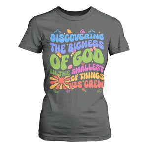 VBS 2025 T Shirt For Women Discovering The Bigness Of God In The Smallest Of Things Retro Groovy TS02 Dark Heather Print Your Wear