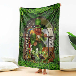 Happy St Patrick's Day Leprechaun Throw Blanket American Irish Flag TS02 Print Your Wear