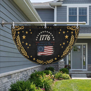 1776 Land of the Free Distressed Arch Graphic Patriotic Fan Flag Vintage Betsy Ross American Flag Stars Retro