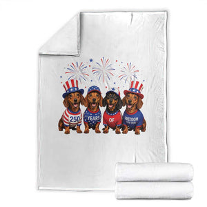Vintage Patriotic Dachshund 250 Anniversary USA Throw Blanket Freedom 250 Years Weiner Dog Lovers Dad Mom