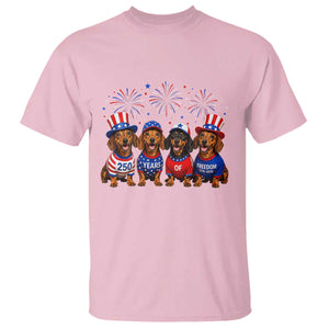 Vintage Patriotic Dachshund 250 Anniversary USA T Shirt Freedom 250 Years Weiner Dog Lovers Dad Mom
