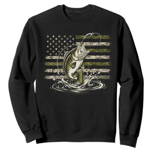 Vintage Bass Fishing Camouflage Sweatshirt Patriotic Largemouth Bass Angler Fishing Lovers Fisherman Camo US Flag