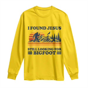Retro I Found Jesus Still Looking For Bigfoot Long Sleeve Shirt Funny Sasquatch Bigfoot Believer Christian Humor TS10 Daisy Print Your Wear