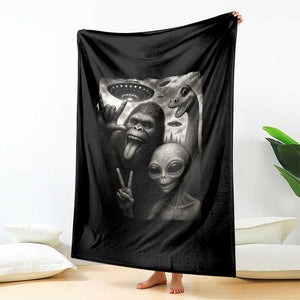 Bigfoot Alien Loch Ness Monster Throw Blanket Funny Cryptid UFO Selfie Sasquatch Rock On TS10 Print Your Wear