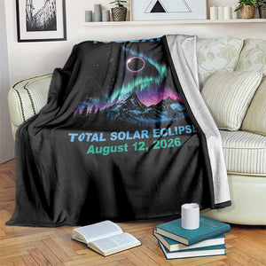 Iceland Total Solar Eclipse 2026 Throw Blanket August 12 Eclipse Totality Chaser Aurora Northern Lights