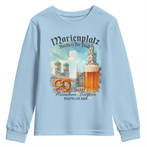 Bavarian Festival Munich Oktoberfest Youth Sweatshirt Das Herz Der Stadt Beer Pretzel TS11 Light Blue Print Your Wear