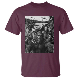 Funny Cryptid Creatures Selfie T Shirt Bigfoot Alien Cryptozoology Fantasy Mythical Monsters