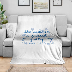 The Summer I Turned Forty Funny 40th Birthday Est 1986 Throw Blanket Summer Coastal Birthday Seashell Bow