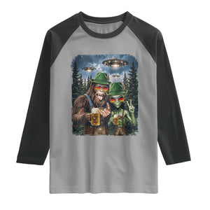 Funny Bigfoot Alien Oktoberfest Raglan Shirt Selfie Beer Party German Lederhosen UFO Gift