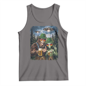 Funny Bigfoot Alien Oktoberfest Tank Top Selfie Beer Party German Lederhosen UFO Gift