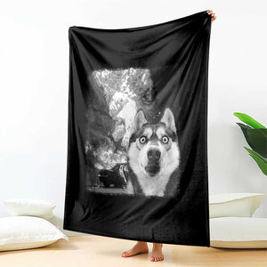 Funny Husky Chaos Throw Blanket Cool Dog Selfie With Burning Car TS12 Print Your Wear