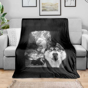 Funny Husky Chaos Throw Blanket Cool Dog Selfie With Burning Car TS12 Print Your Wear
