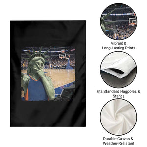 Funny Statue Of Liberty Basketball Selfie Graphic Garden Flag