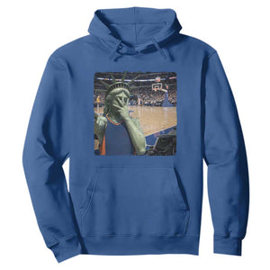 Funny Statue Of Liberty Basketball Selfie Graphic Hoodie