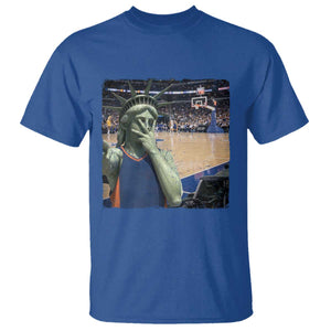 Funny Statue Of Liberty Basketball Selfie Graphic T Shirt