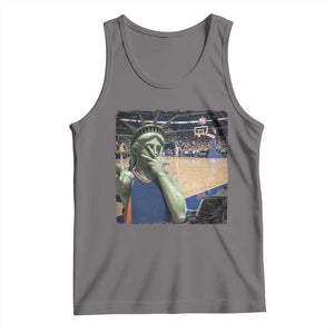 Funny Statue Of Liberty Basketball Selfie Graphic Tank Top