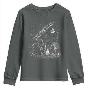 Bigfoot Camping Under Meteor Showers Youth Sweatshirt Stargazer Gift