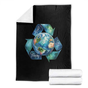 Earth Day Dont Be Trashy Throw Blanket Environmental Awareness Gift TS12 Black Print Your Wear