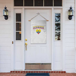 Vintage Ecuador Flag Heart Garden Flag Proud Ecuadorian Heritage Gift