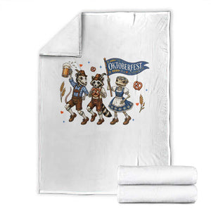 Funny Opossum Raccoon Frog Oktoberfest Beer Graphic Throw Blanket Spooky Drinking Team