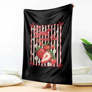 Striped Summer Strawberry Throw Blanket Preppy Beach Vibes Graphic