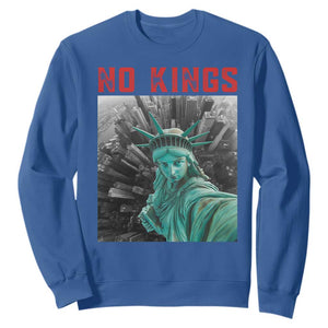 No Kings Sweatshirt Statue of Liberty Selfie Freedom TS14 Royal Blue Print Your Wear