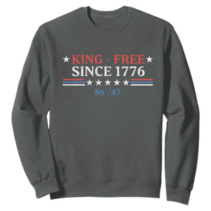 Funny King Free Since 1776 8647 Sweatshirt TS11 Dark Heather Print Your Wear