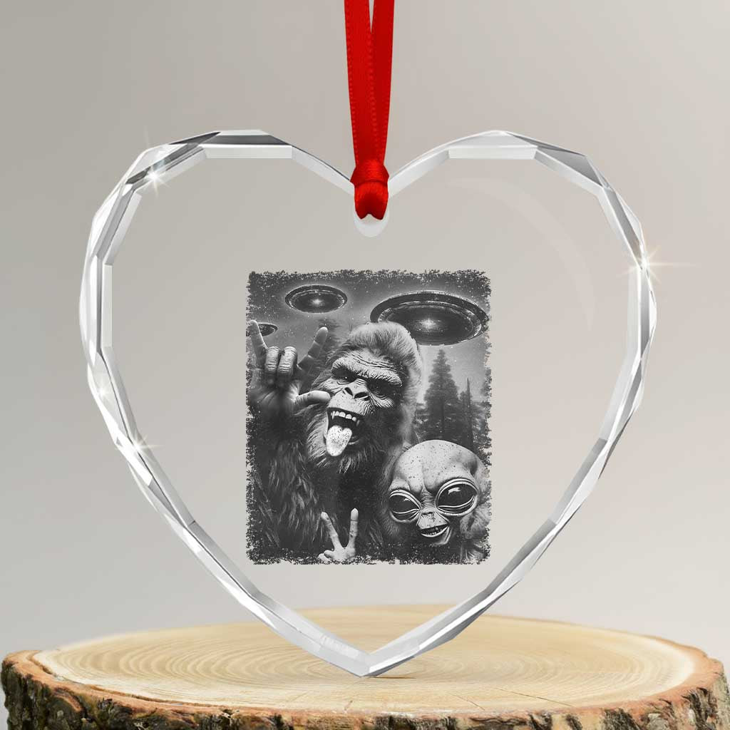 Bigfoot Selfie With Alien Heart Crystal Glass Ornament UFO Funny Sasquatch Rock On Hand Sign TS10 Transparent Glass 3'' Heart Print Your Wear