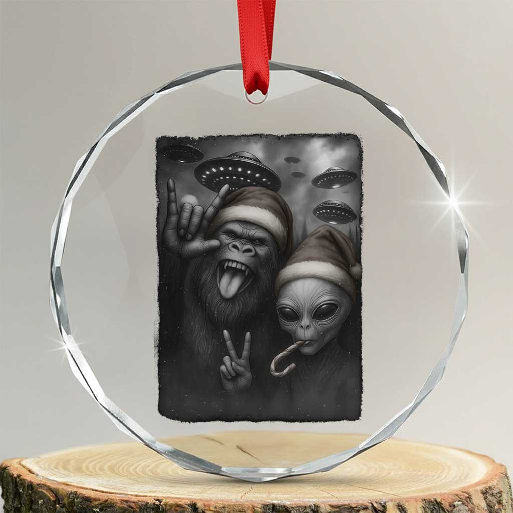 Bigfoot UFO Selife Crystal Glass Ornament Sasquatch Ailen Rock On Hand Christmas TS14 Transparent Glass 3'' Circle Print Your Wear
