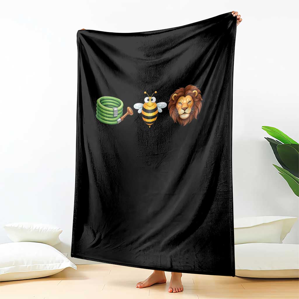 Hose Bee Lion Meme Slang Funny Wordplay Pun Graphic Throw Blanket
