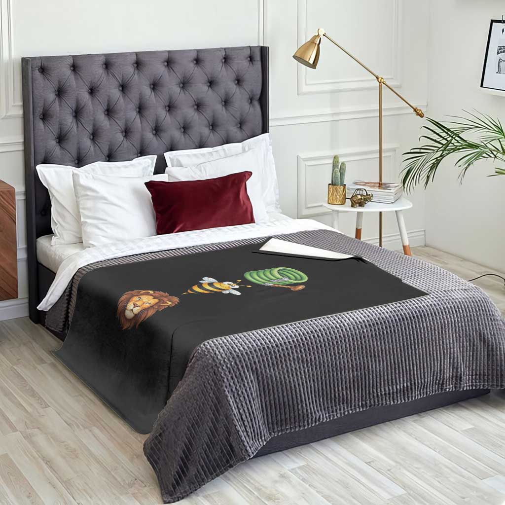 Hose Bee Lion Meme Slang Funny Sarcastic Pun Graphic Throw Blanket