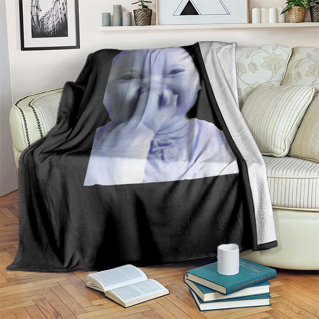 Funny Tuff Baby Giggling Meme Throw Blanket Viral AI Niche Baby Holding Laugh Face TS02 Print Your Wear