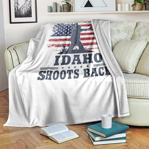Idaho Shoots Back Distressed American Flag Throw Blanket Cowboy Gunslinger Graphic