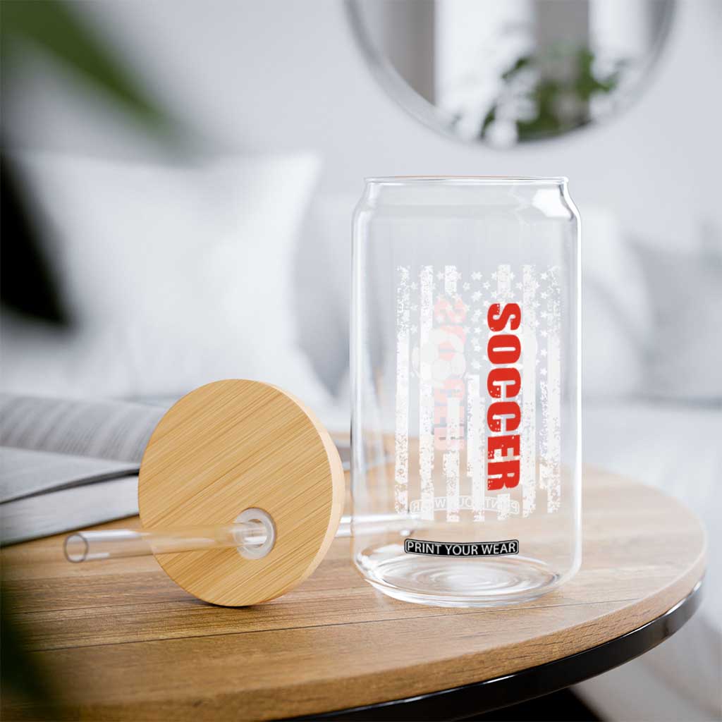 Distressed USA Flag Soccer Player Glass Can Patriotic American Football Lover