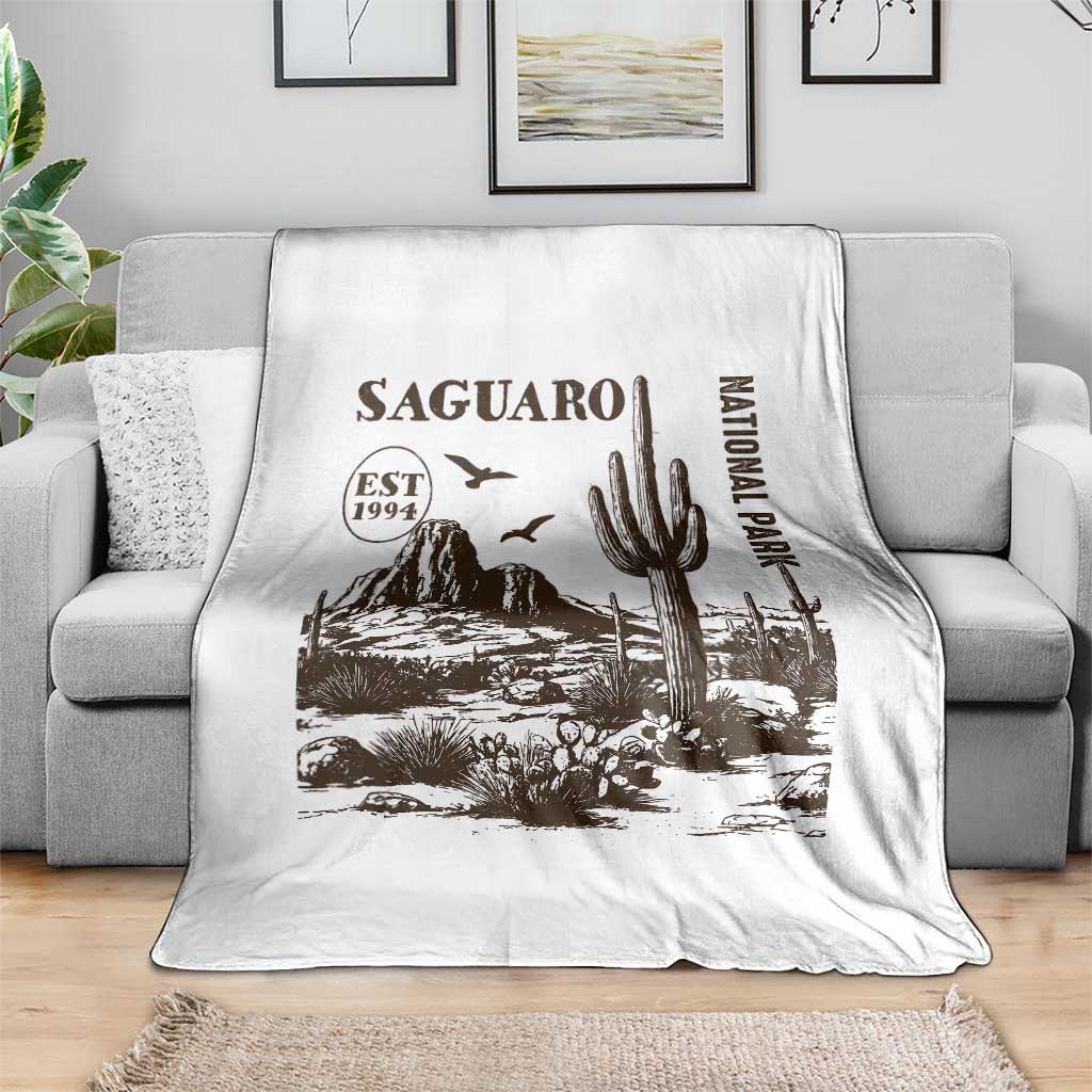 Vintage Saguaro National Park Est 1994 Graphic Throw Blanket Retro Arizona Desert Mountain Hiking Souvenir