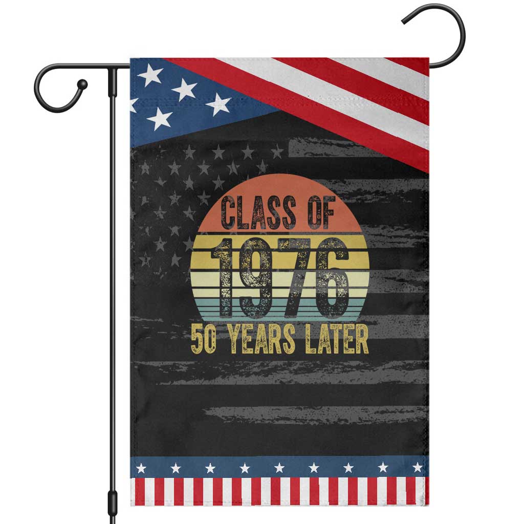 Class of 1976 50 Years Later Patriotic Garden Flag Retro Sunset Graduation Birthday 50th Milestone