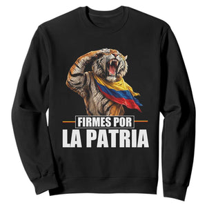 Firmes Por La Patria Colombian Pride Sweatshirt Roaring Saluting Tiger Patriotic Colombia Heritage Flag