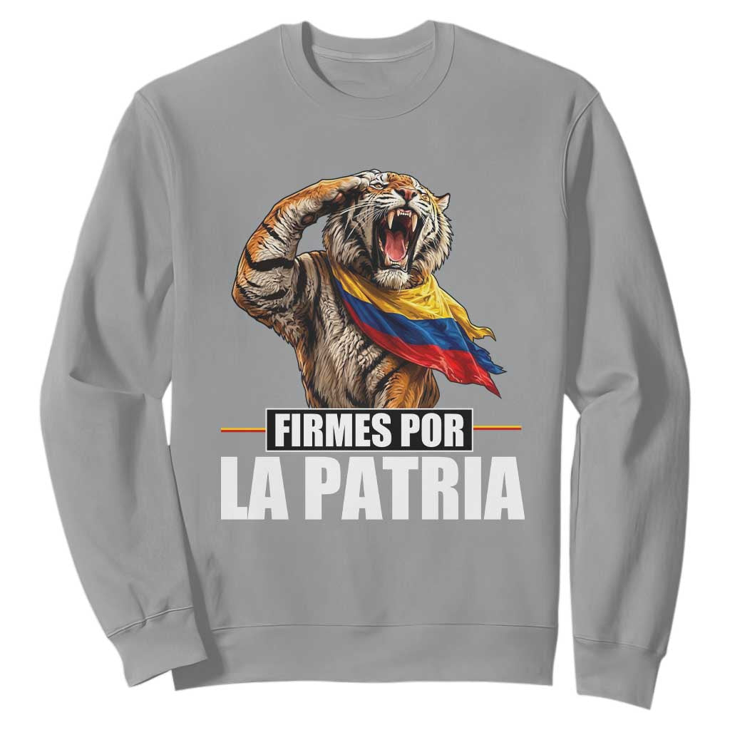 Firmes Por La Patria Colombian Pride Sweatshirt Roaring Saluting Tiger Patriotic Colombia Heritage Flag
