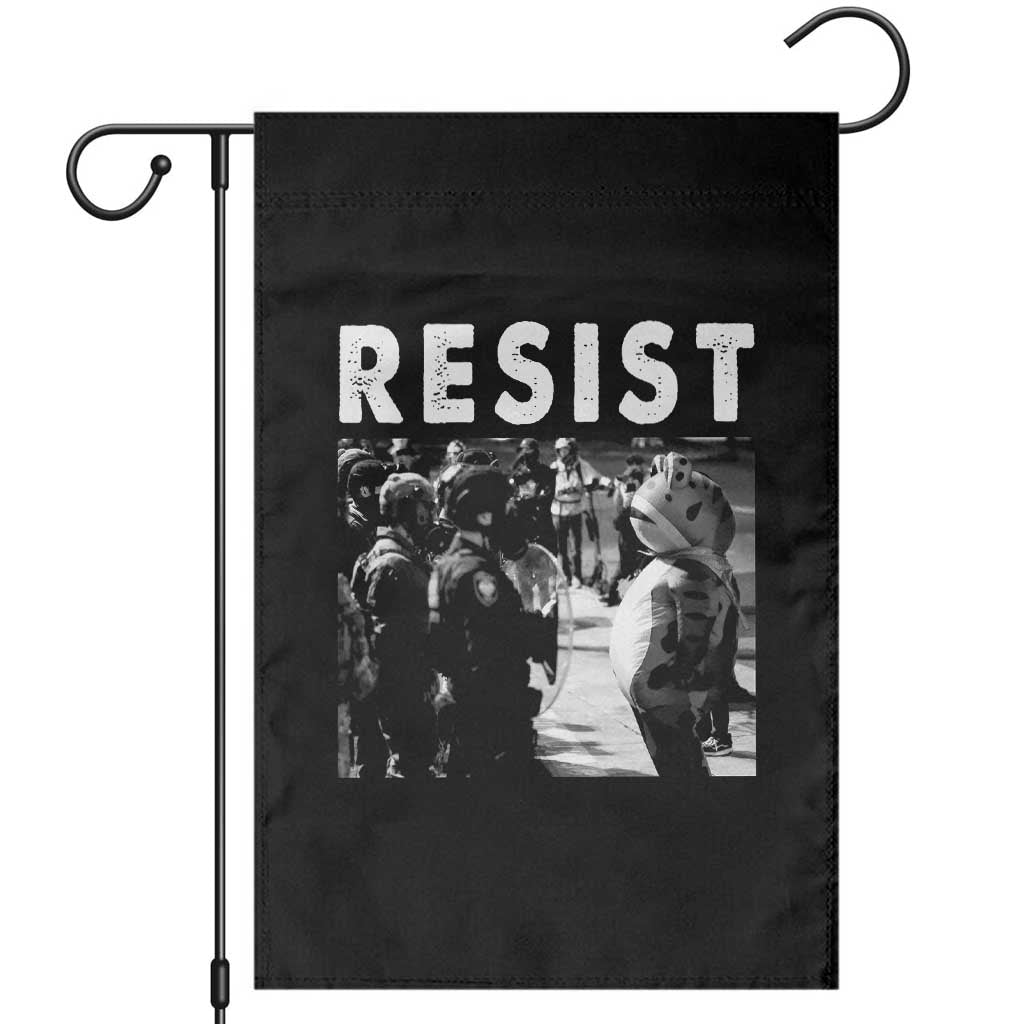 Portland Resist Frog Garden Flag Oregon Iconic Frogs Photo Protest Moment TS02 Black Print Your Wear
