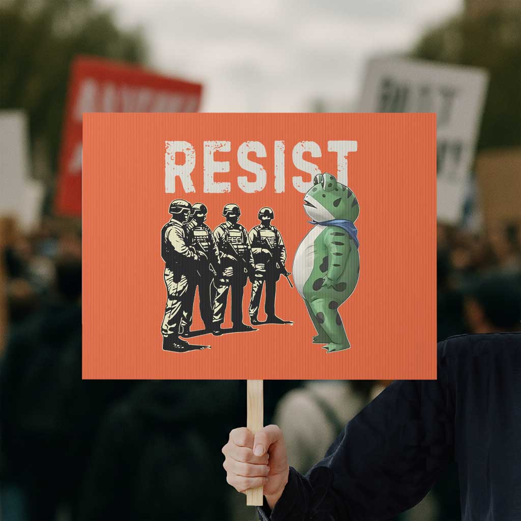 Resist Frog Protest Sign Inflatable Animal Protest Free Portland TS02 Horizontal 18