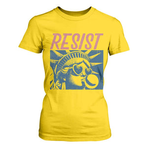 Liberty Resist T Shirt For Women Feminist Bubblegum Statue of Liberty Retro Graphic TS02 Daisy Print Your Wear
