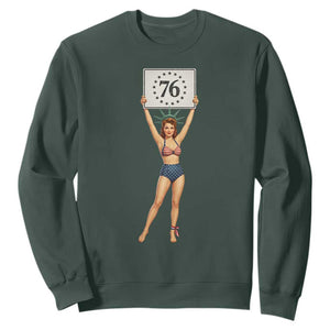 Vintage Patriotic Pin Up Girl 1776 Sweatshirt Statue of Liberty Retro Americana Graphic