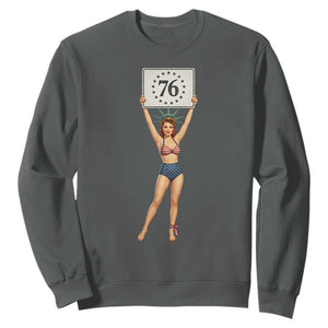 Vintage Patriotic Pin Up Girl 1776 Sweatshirt Statue of Liberty Retro Americana Graphic