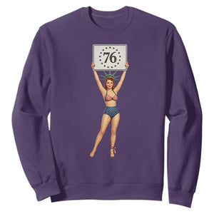 Vintage Patriotic Pin Up Girl 1776 Sweatshirt Statue of Liberty Retro Americana Graphic