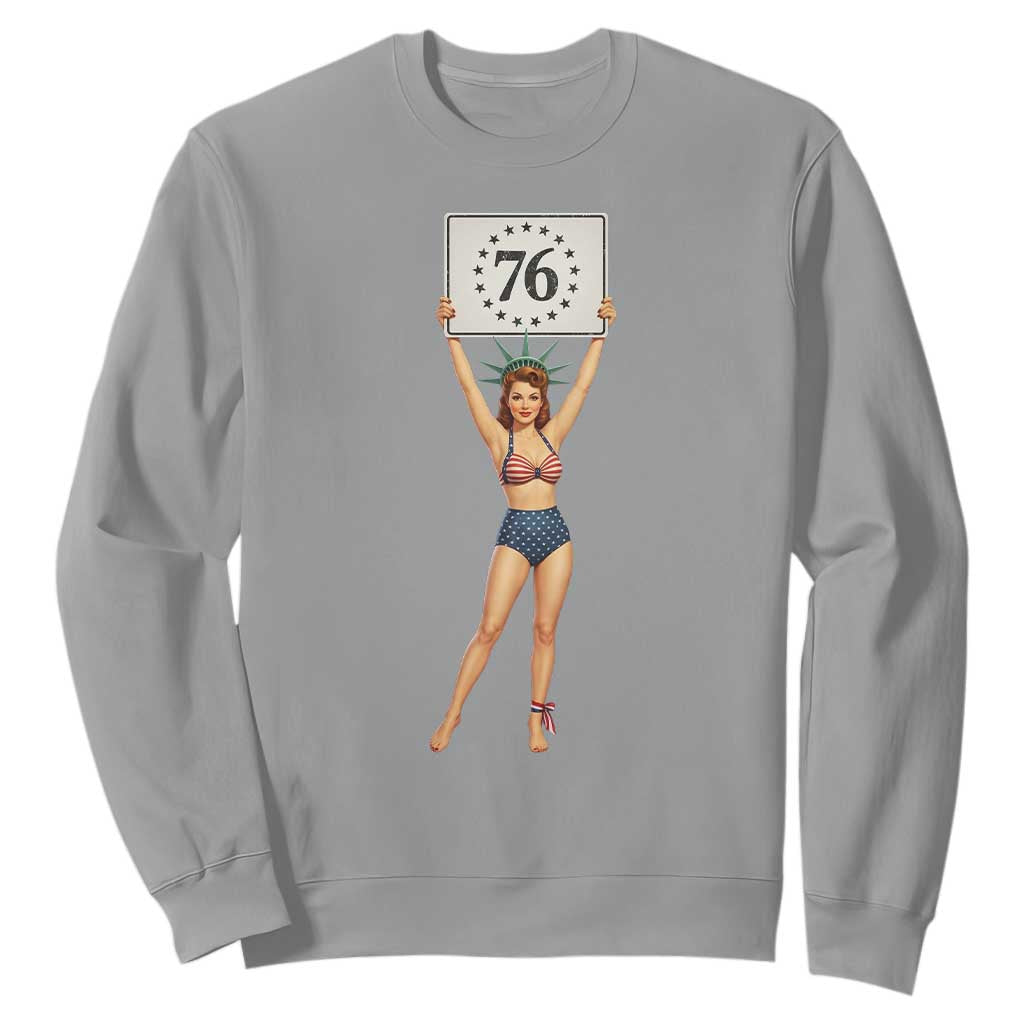 Vintage Patriotic Pin Up Girl 1776 Sweatshirt Statue of Liberty Retro Americana Graphic