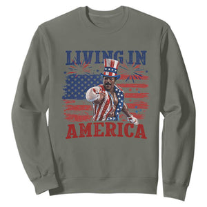 Living In America Funny Patriotic Heavyweight Boxer Sweatshirt Vintage Distressed Flag Uncle Sam Hat Boxing Champion